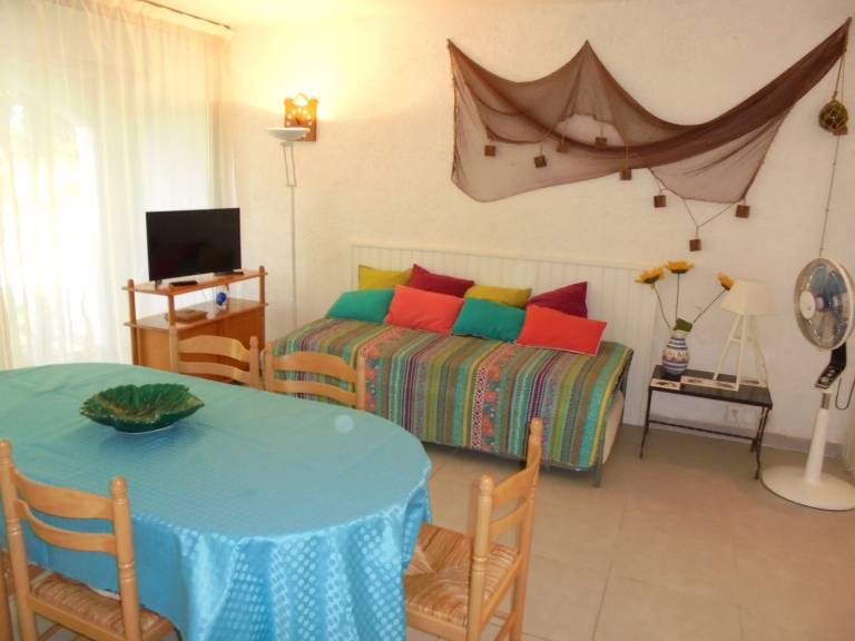 Rental apartment with pool — photo 2