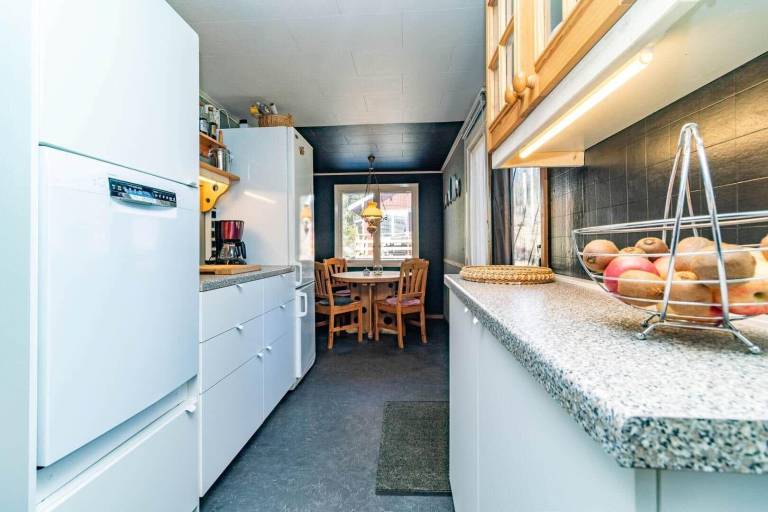 Vacation home with sauna, patio & grill — photo 4