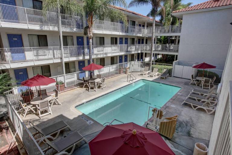 Motel 6 Bellflower, CA - Los Angeles — photo 5