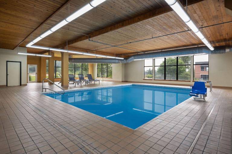 Days Inn & Suites by Wyndham Bozeman — photo 3
