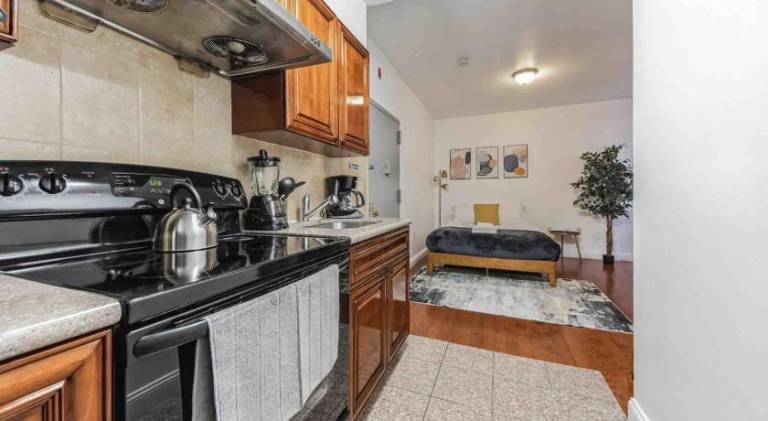 Apartment | Next to Love Park — photo 3