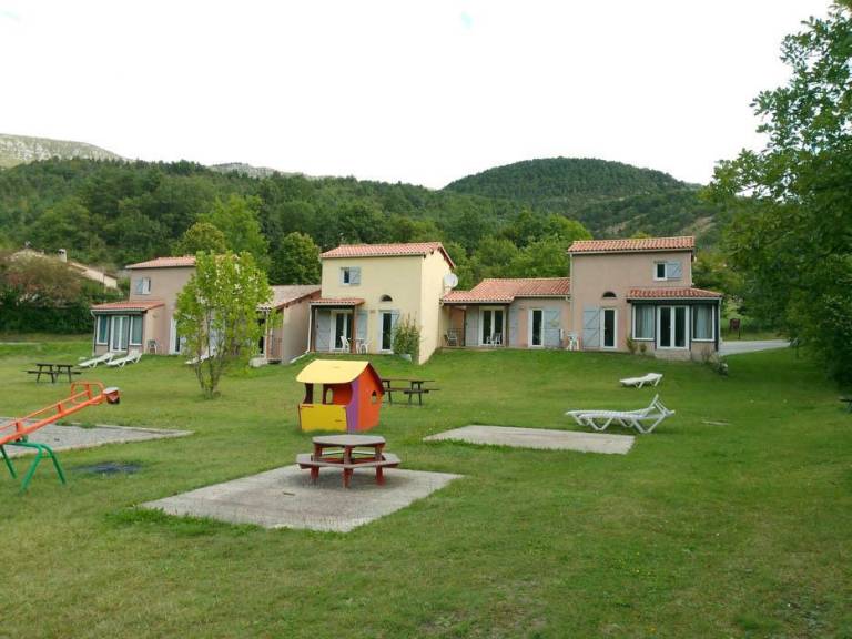 Nice gite with barbeque, patio & garden | Pet-friendly — photo 2