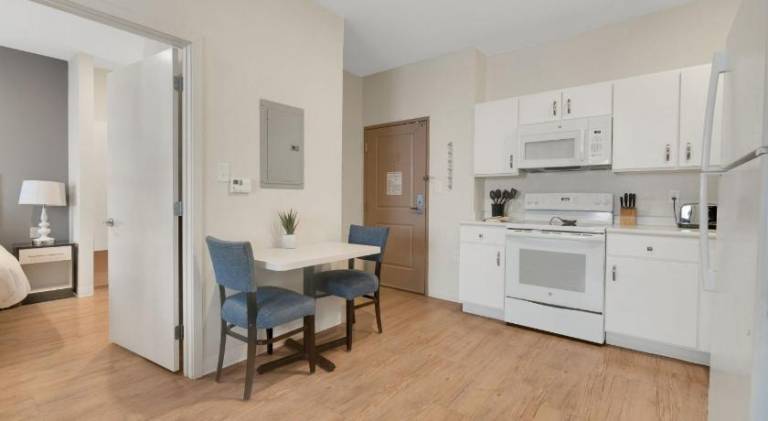 Simplicity At the Rim 1107 I Spacious 1 Bed 1 Bth — photo 5