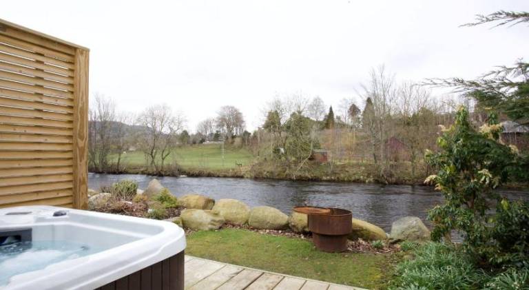 Braidhaugh Holiday Lodge and Glamping Park — photo 4