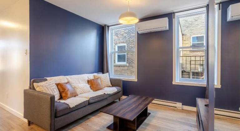 Holiday apartment with 3 rooms for 6 persons in Montréal, QC