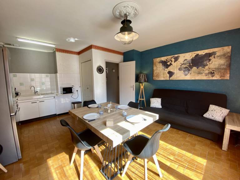 Charming T3 Apartment with A/C, WiFi, Parking, Near Beach - Sleeps 6 — photo 2