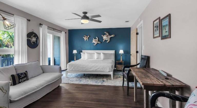 Vacation home with jacuzzi | Close to the beach | Pets allowed — photo 2