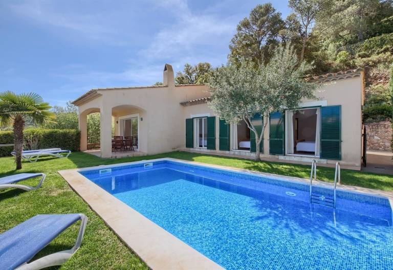 Fully equipped pleasant villa with grill, fast internet & private pool | Sea view | Dogs allowed — photo 2
