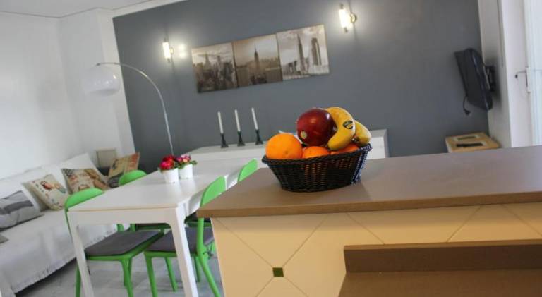 Rental apartment with terrace, garden & pool — photo 5