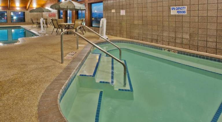 AmericInn by Wyndham Lincoln North — photo 2