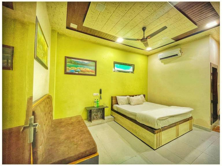 Hotel Pragati Heights in Mathura