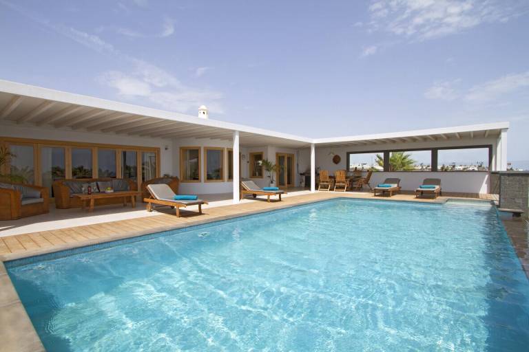 Villa  Agios Thomas