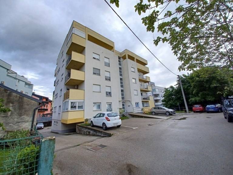 Apartma  Hrvatski Leskovac