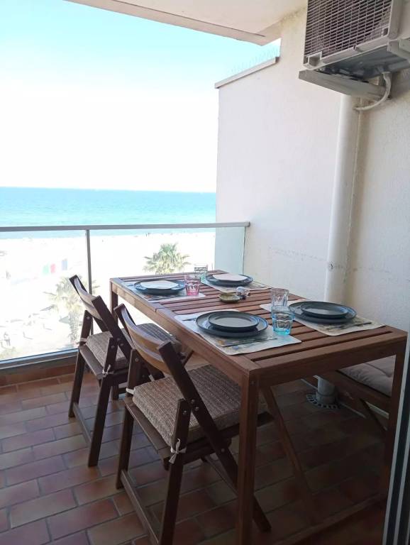 Studio with patio | Beach nearby | Pets allowed — photo 2