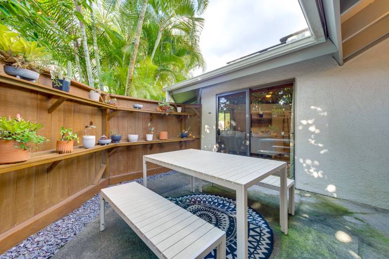 Rooftop Patio! Kailua-Kona Escape 6 Mi to Beach — photo 4