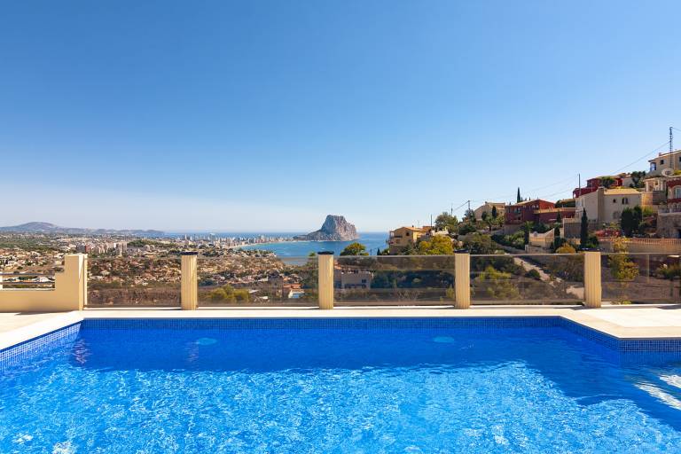 Fully equipped villa with private pool, terrace & yard | Pet-friendly — photo 2