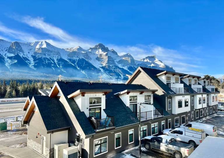 House  Canmore