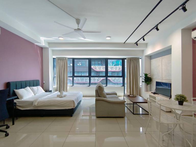 Apartment with pool in Kuala Lumpur