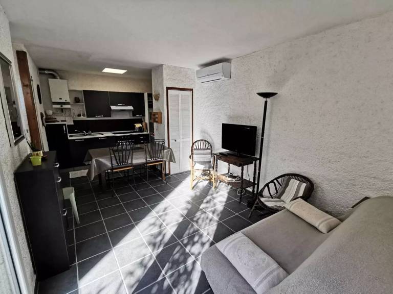 Vacation home | Beach nearby | Dogs allowed in Leucate