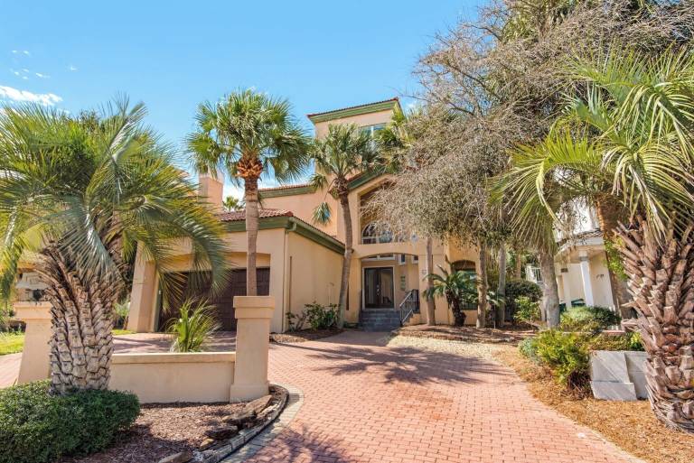 House Destin
