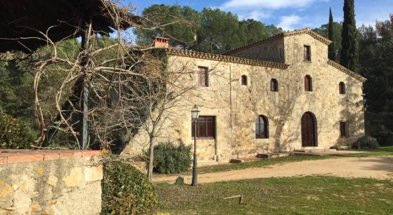 Alquiler de casa rural completa: Masia del siglo XV en la Costa Brava in Sant Feliu de Guíxols