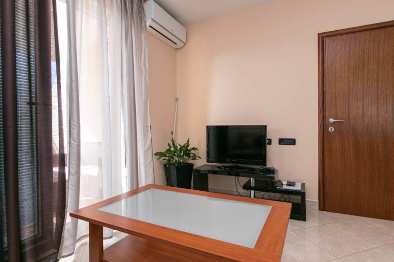 Two bedroom apartment with terrace and sea view Brela, Makarska (A-20065-a) — photo 3