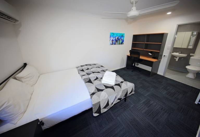 Hostel Parramatta Park