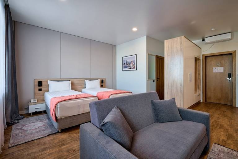 Aparthotel Komsomolskii Township