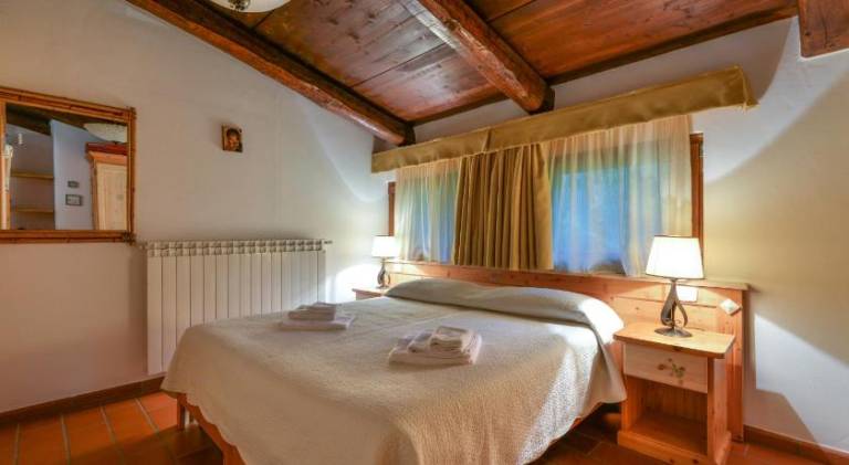 Apartment with pool in Castel del Piano