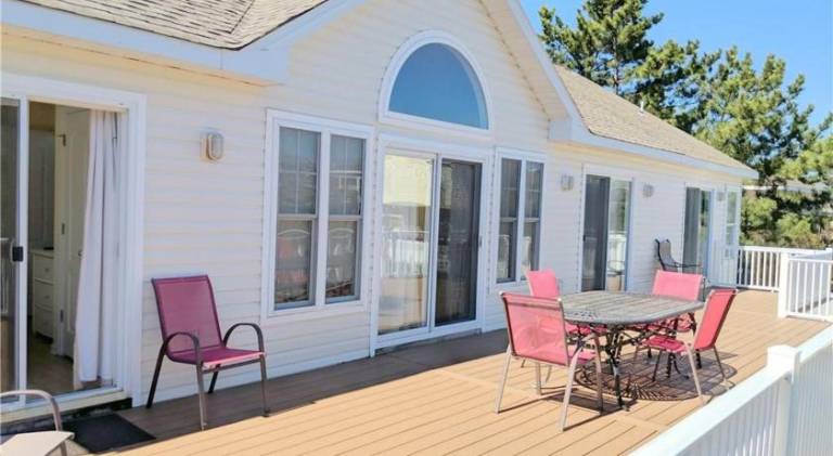 House with pool in Virginia Beach, VA