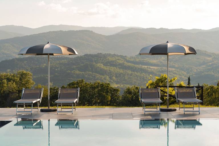 Child-friendly villa with private pool, yard & patio | Perfect for remote work | Pets are welcome — photo 2