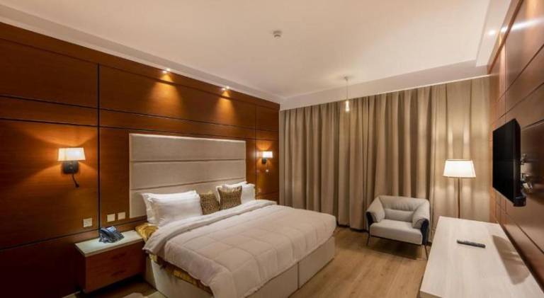 Serviced apartment for 10 persons — photo 2