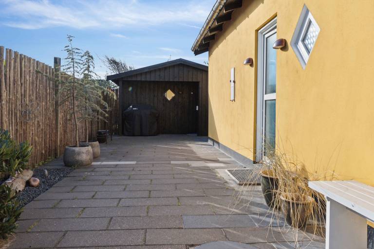 Modern Skagen-house near beach and town — photo 2