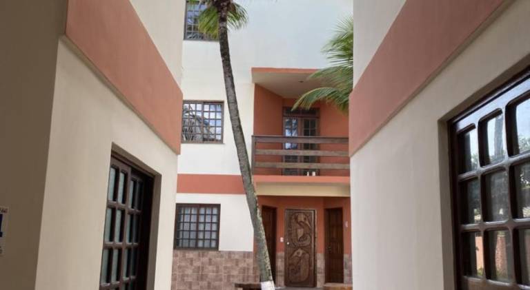 House with patio & garden — photo 3