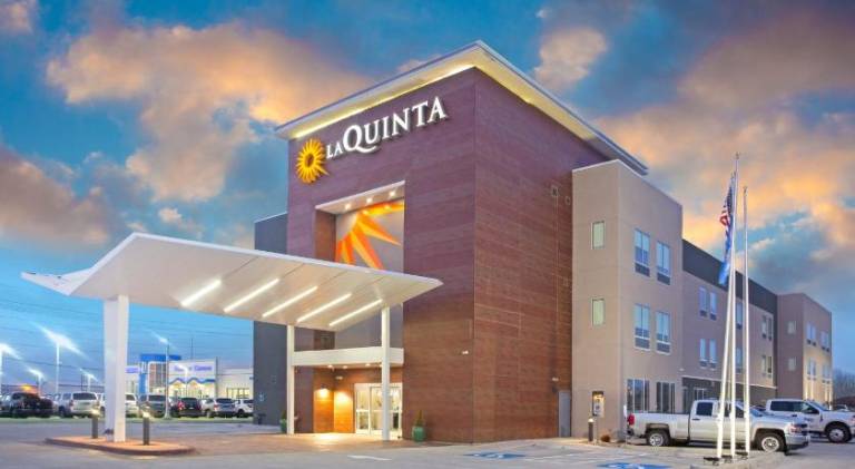 La Quinta Inn & Suites by Wyndham Ponca City — photo 5