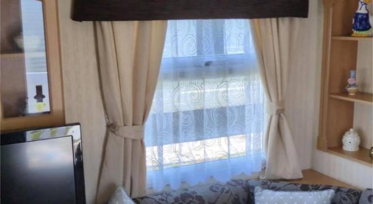 104-2 coral beach 8 berth 4 ADULTS MAX LEAD PERSON MUST BE OVER 30 — photo 2
