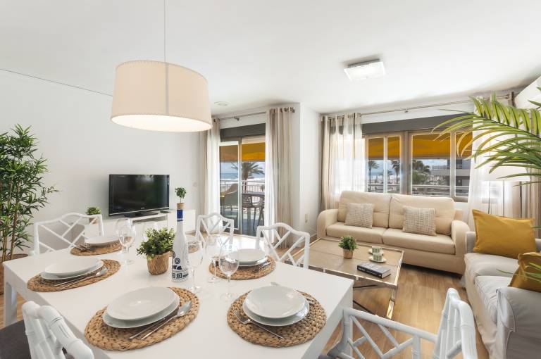 Lovely apartment with patio, yard & pool | Beach nearby | Pets are welcome — photo 3