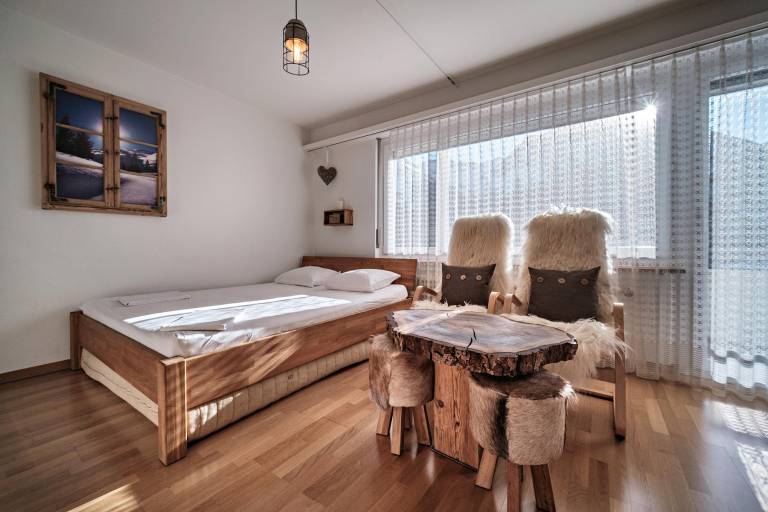 Ferienwohnung mit Hund in Arosa f&uuml;r max. 2 Personen