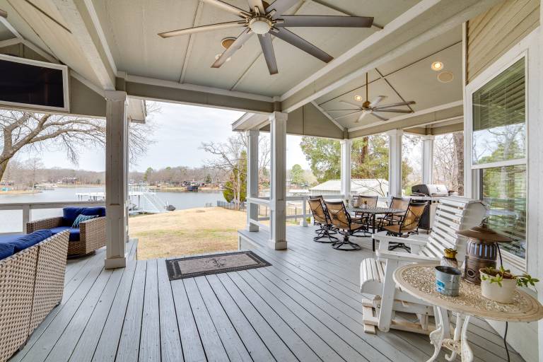 Dock & Lake Access Gem on Cedar Creek Reservoir