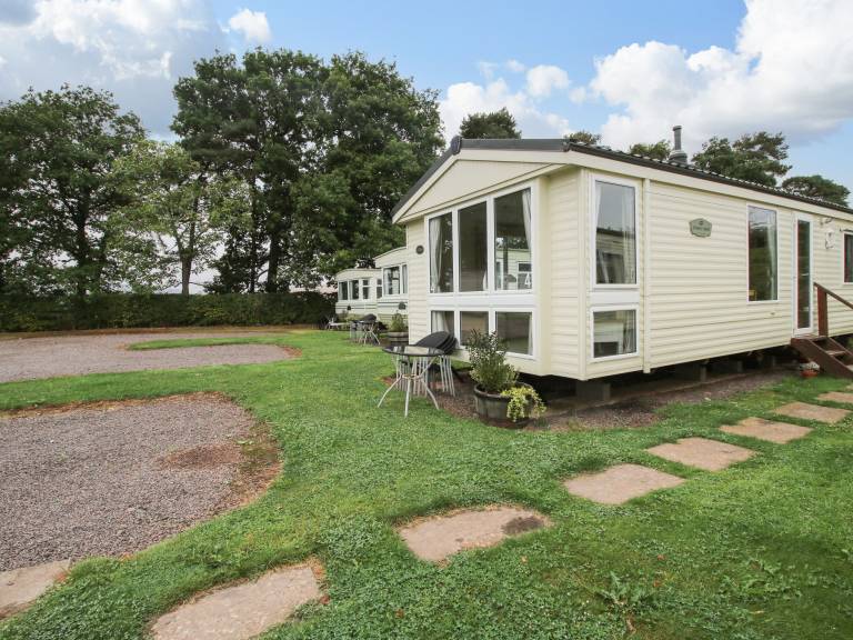 Cottage  Acton Round