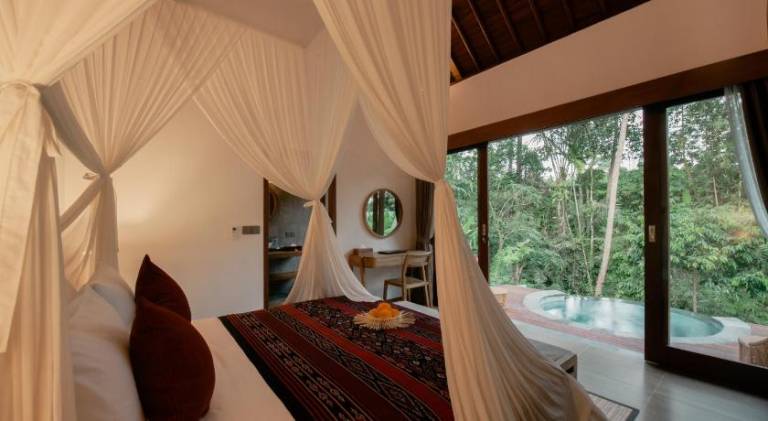 Villa with jacuzzi & pool | Pets are welcome — photo 2