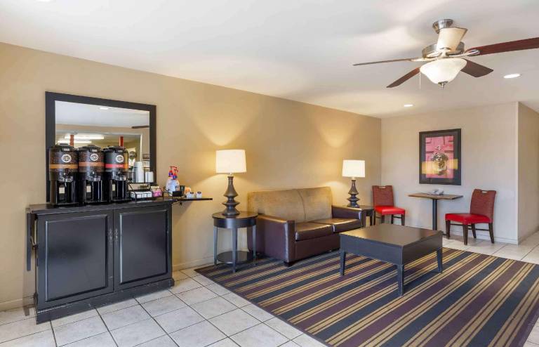 Extended Stay America Suites - Cleveland - Great Northern Mall — photo 2