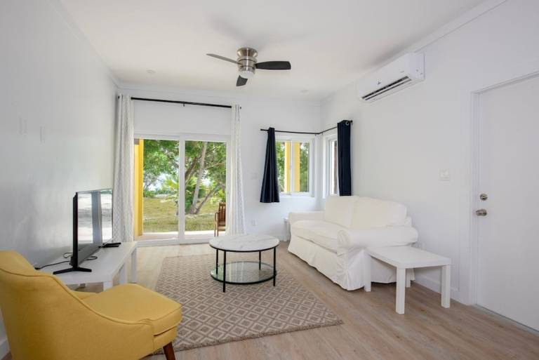 Condo Governor's Harbour