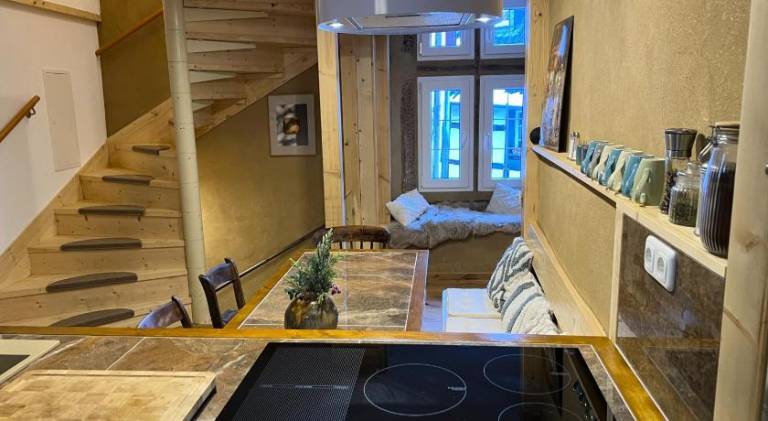 House with jacuzzi — photo 4