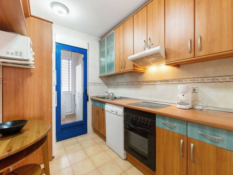 Holiday apartment with heated pool & patio — photo 4