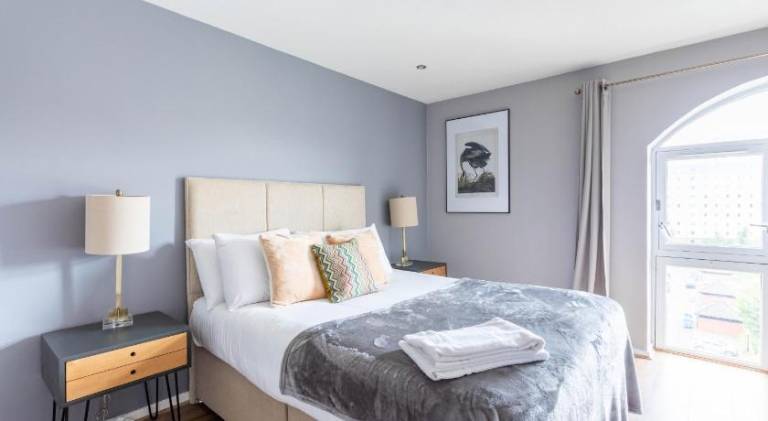 Stunning 2 Bed Merchant City Apartment with Residents Parking (Bell 2) — photo 2