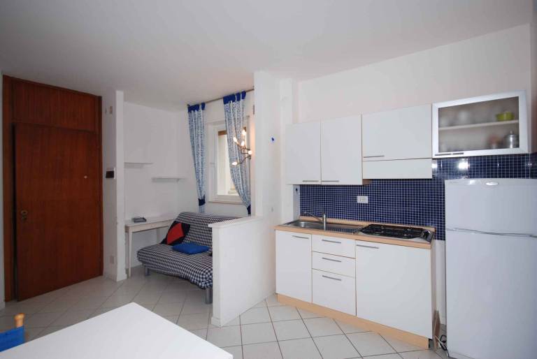 Holiday apartment with yard — photo 5