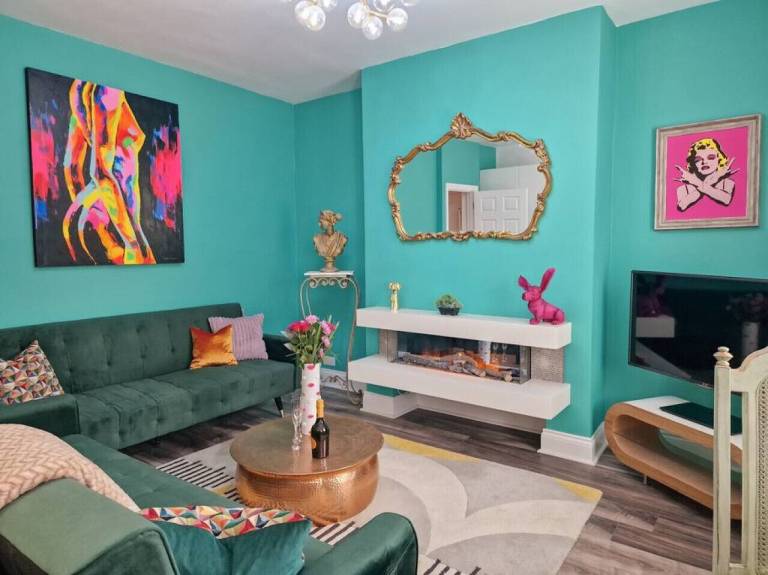 Apartment Cheltenham