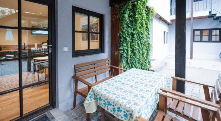 Holiday apartment with terrace — photo 4
