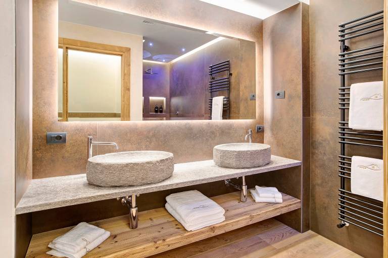 'Le Chalet Suite' with mountain view, private terrace and Wi-Fi — photo 5